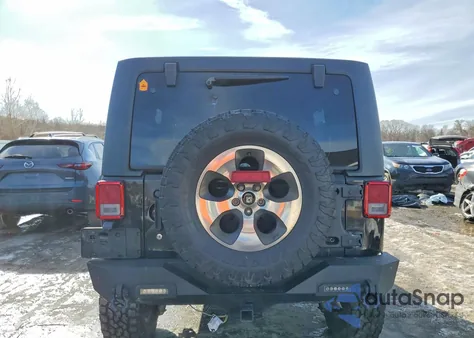 2017 Jeep Wrangler Unlimited Sahara из США, поврежденный, VIN 1C4BJWEG9HL755690